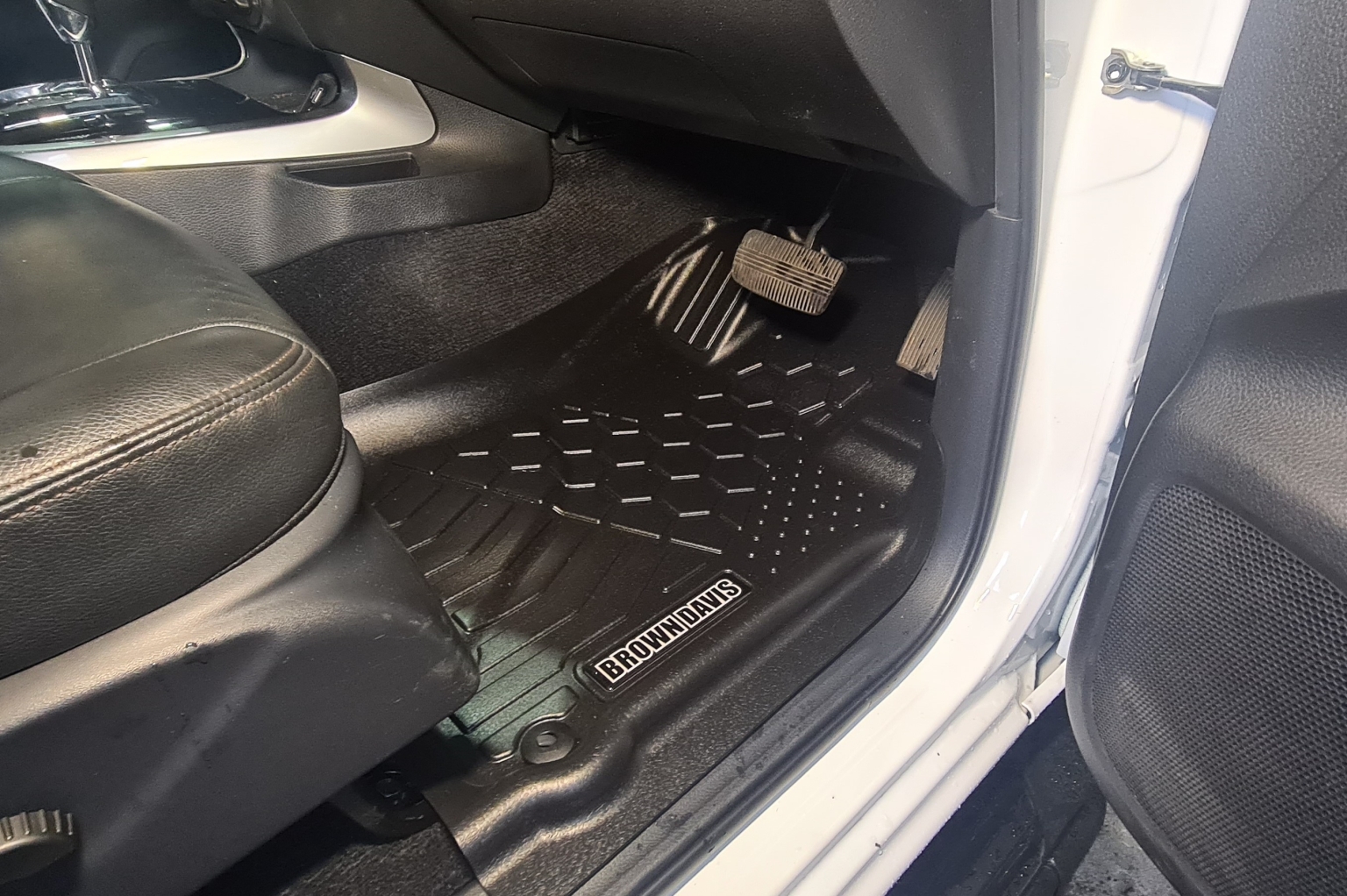 Nissan Navara NP300 (2015 to Present) 4WD Floor Mats Full Set